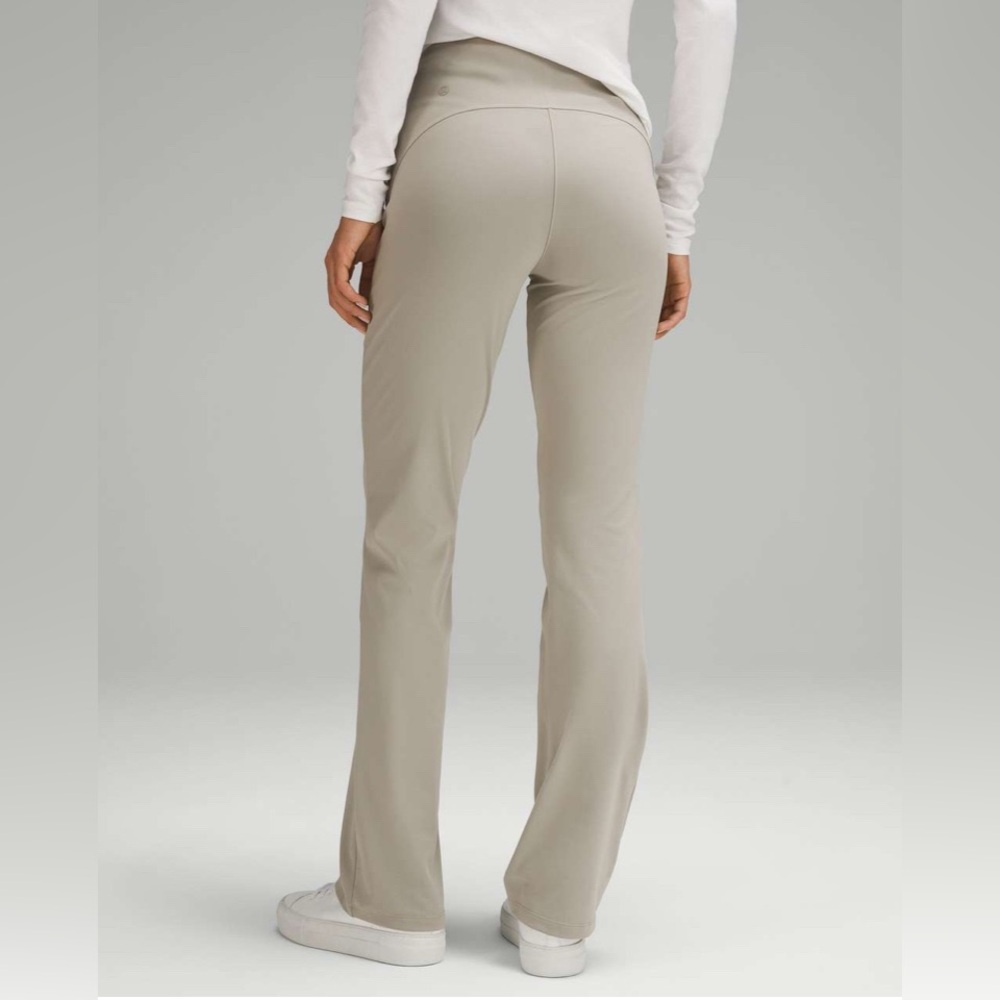 Lululemon Smooth Fit Pull-On High-Rise Pant
Riverstone